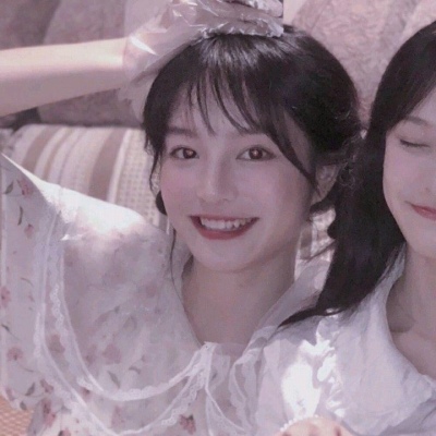 溺毙:清新意境风可爱闺蜜女头.女孩子都是神明遗落在人间的可爱鬼