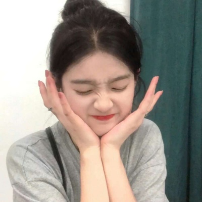 完美优质微信女头 少女的眼睛应藏下世间星辰和万丈光芒
