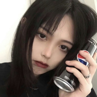 完美优质微信女头 少女的眼睛应藏下世间星辰和万丈光芒