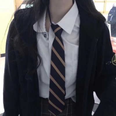 帝江:最新微信优质女头/大海深处有一家便利店 贩卖着蓝色的孤独