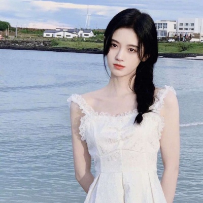 溺毙:唯美成熟风气质闺蜜女头.秋日黄昏 此路无行人