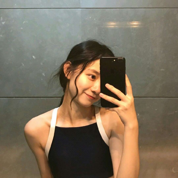 念七 女生精致优雅头像
