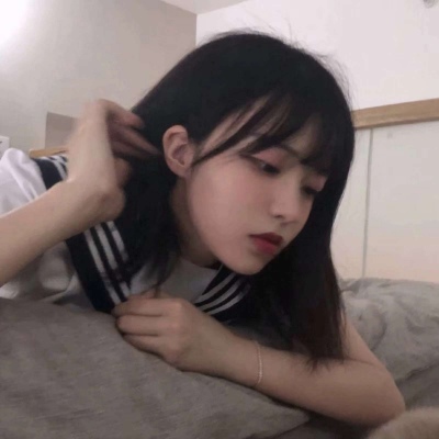 沈煜:ins风女头 我可以再等你一个秋天 但冬天你一定要来