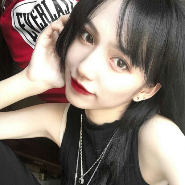 念七 御姐风女生头像