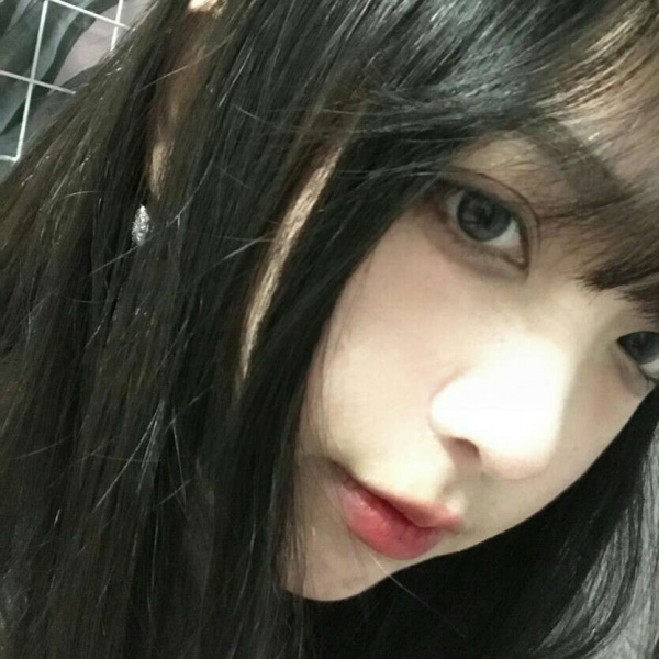 白灏宇:微信头像/女生/    图源dt:yu暄
