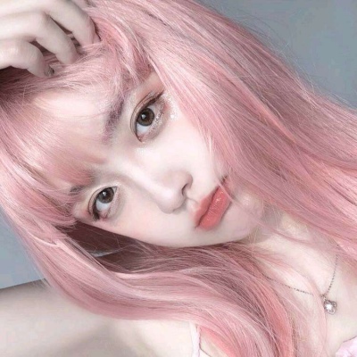 七妎  原宿高冷风女生微信头像 给你全宇宙的挚爱