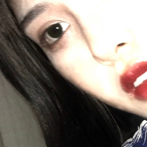 念七 特写女生头像