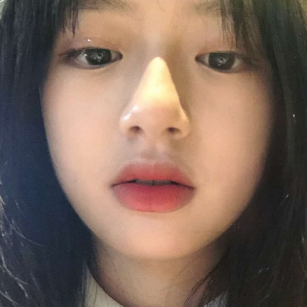 念七 特写女生头像