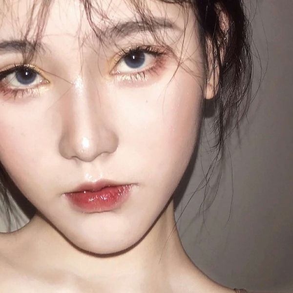 念七 特写女生头像