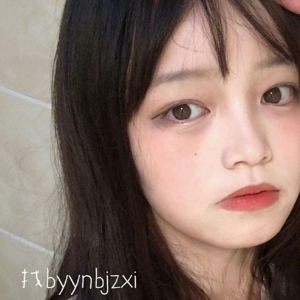 念七 特写女生头像