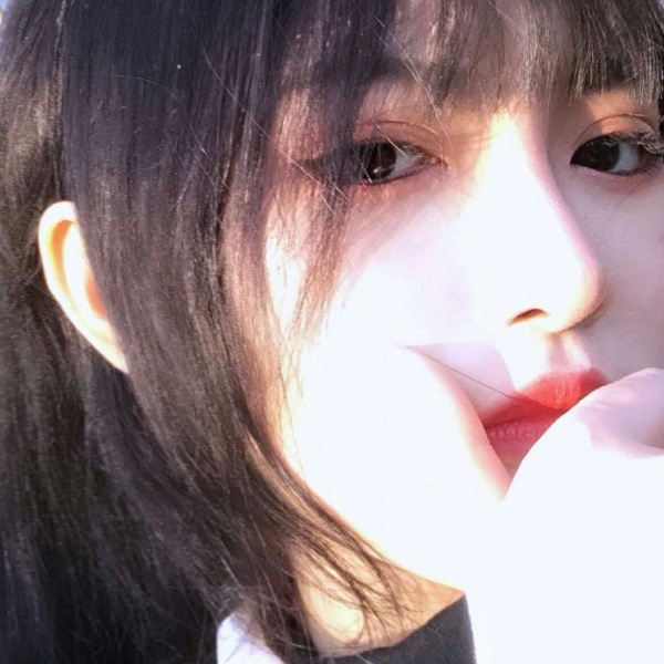 念七 特写女生头像