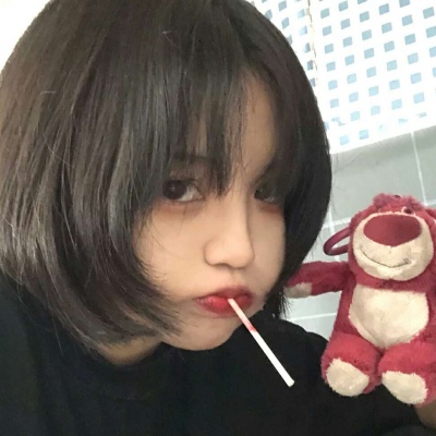 江窈 微信个性成熟冷淡风女头。