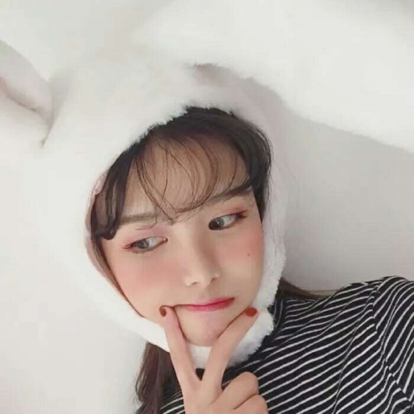 安奈 清纯明朗女头 我不看月亮 也不想说你 这样 月亮和你都蒙在鼓里