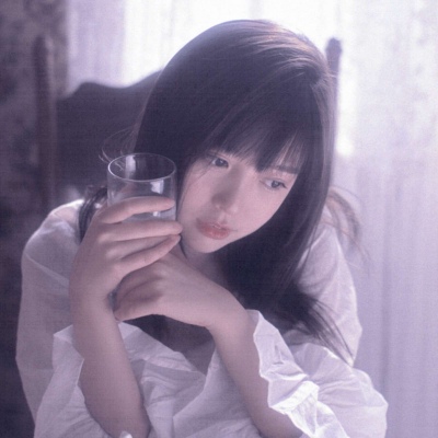 沫兮/气质女生头像/你最好喜欢我 就是明目张胆 深情款款那种。