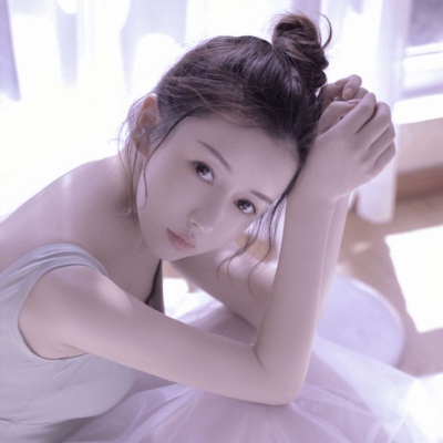 沫兮/气质女生头像/你最好喜欢我 就是明目张胆 深情款款那种。