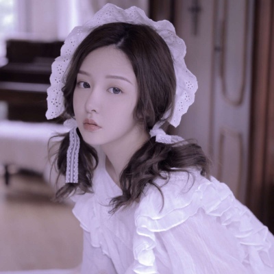 沫兮/气质女生头像/你最好喜欢我 就是明目张胆 深情款款那种。