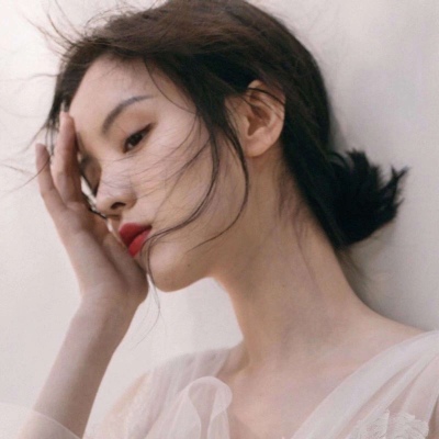 林壹.优质小清新女头   我以为我站在你的身旁 却发现自己身处尘埃之中