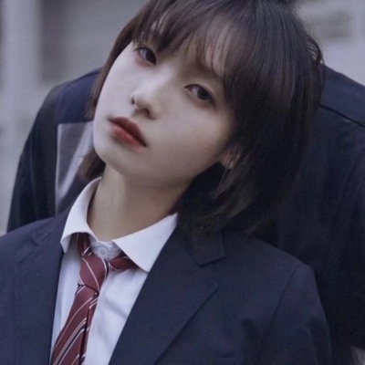林壹.优质小清新女头   我以为我站在你的身旁 却发现自己身处尘埃之中