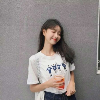 安奈 气质御姐风女头 你是云层里隐约可见的星光 是银河里掉下来的一颗糖