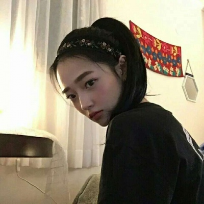 安奈 气质御姐风女头 你是云层里隐约可见的星光 是银河里掉下来的一颗糖