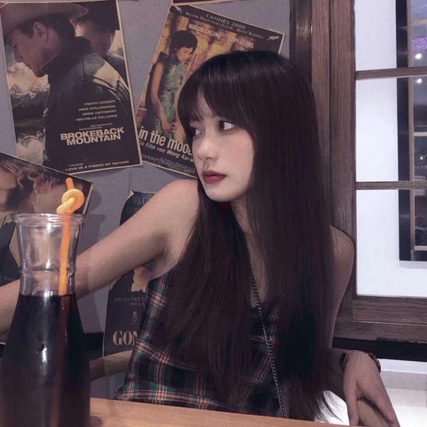 季清（微信气质女生头像）