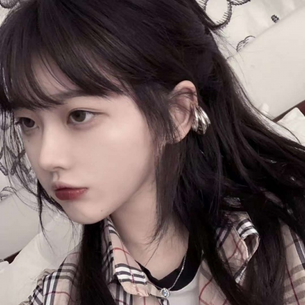 季清（微信气质女生头像）