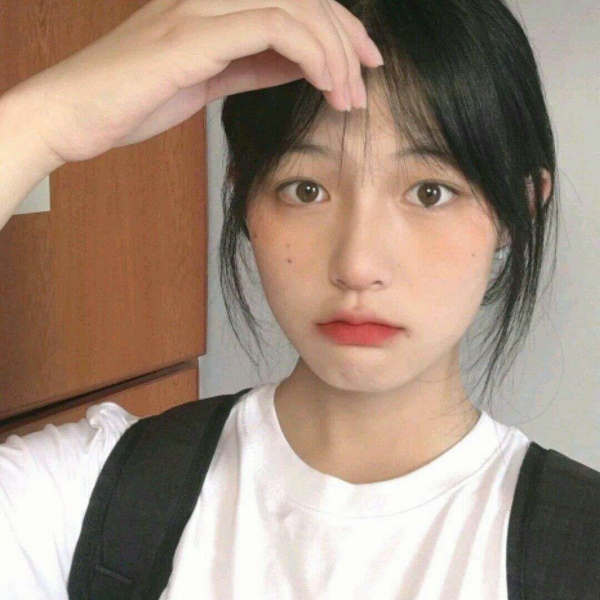 季清（微信气质女生头像）