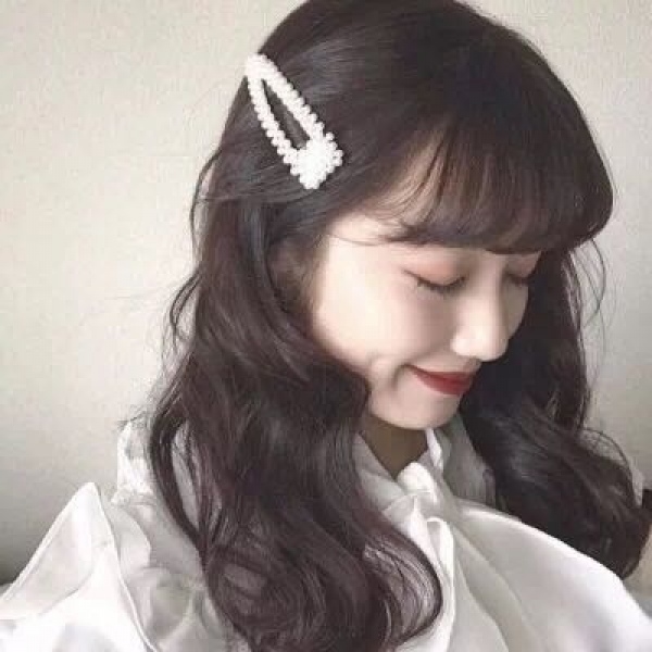 季清（微信气质女生头像）