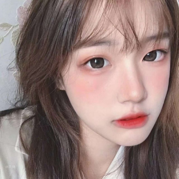 季清（微信气质女生头像）
