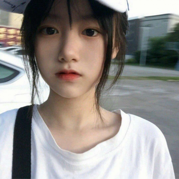 季清（微信气质女生头像）