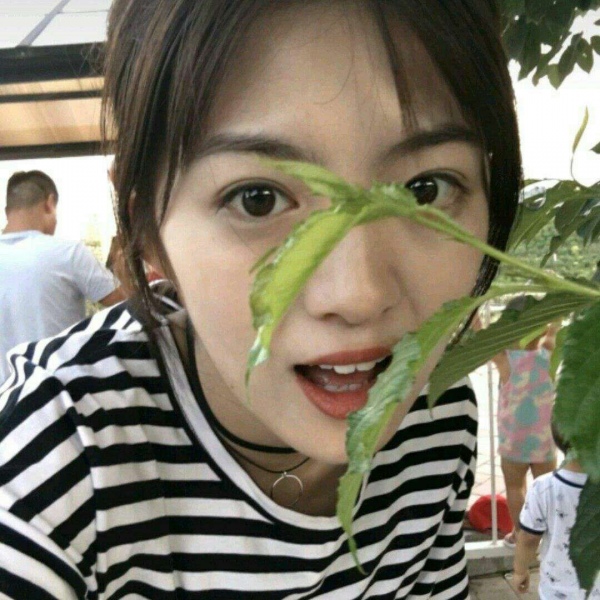 季清（微信气质女生头像）
