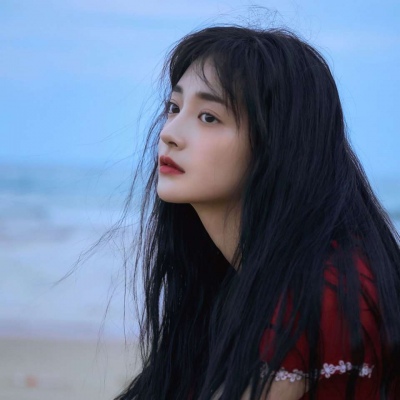 白灏宇:微信头像/女生/   懂我奇奇怪怪 陪我可可爱爱