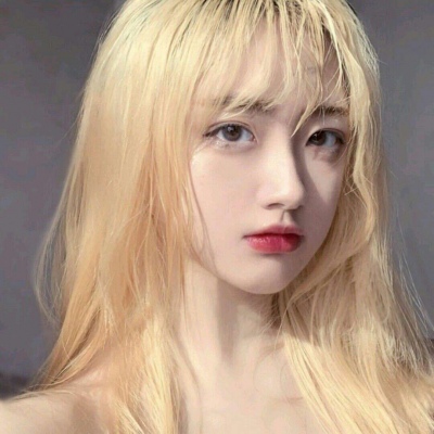 白灏宇:微信头像/女生/   懂我奇奇怪怪 陪我可可爱爱