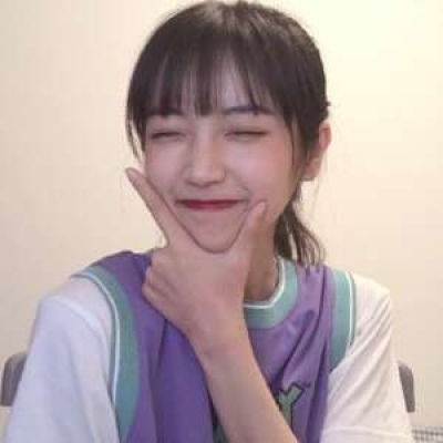 白灏宇:微信头像/女生/   懂我奇奇怪怪 陪我可可爱爱