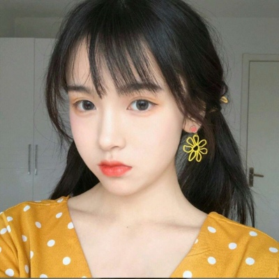白灏宇:微信头像/女生/   懂我奇奇怪怪 陪我可可爱爱