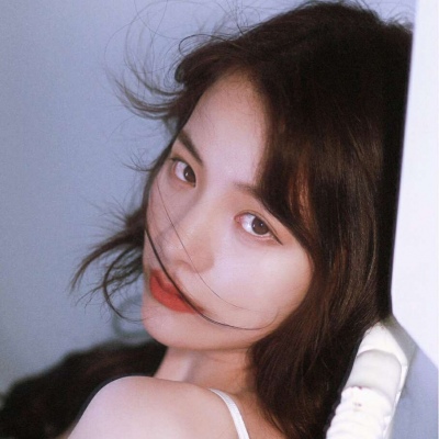 白灏宇:微信头像/女生/   懂我奇奇怪怪 陪我可可爱爱