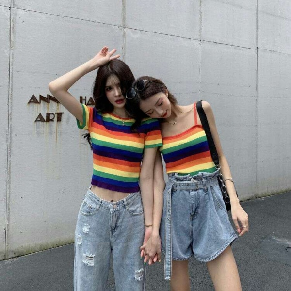 桃妖 吊带背心/彩虹/条纹女生微信头像