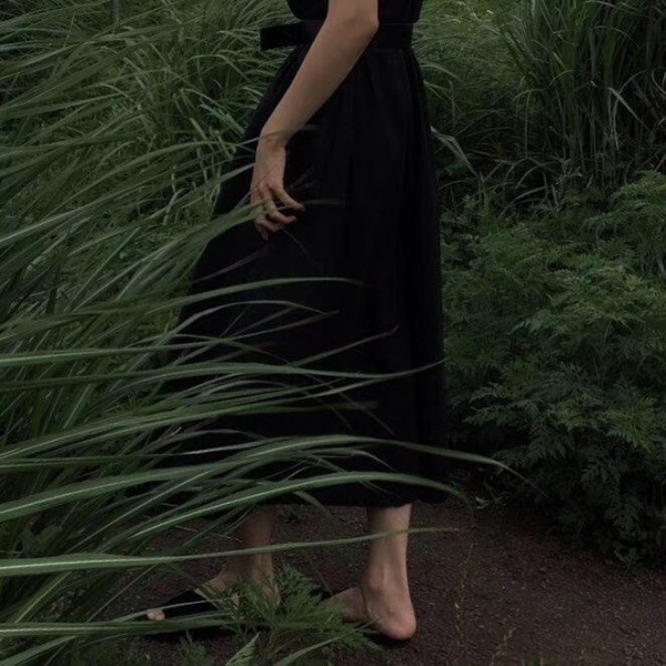 皆甜:欧美部位女头/“我这份悬在半空的喜欢，飞不过千山万水了. ”