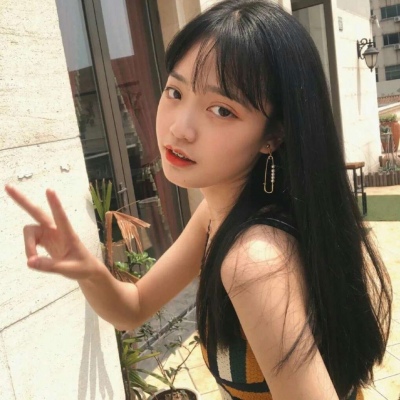 允言/魅力气质独特女生头像    阳光洒在沙滩和你