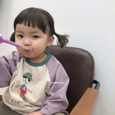 顾浔：可爱萌娃微信女头 我很喜欢你，像春去秋来，海棠花开