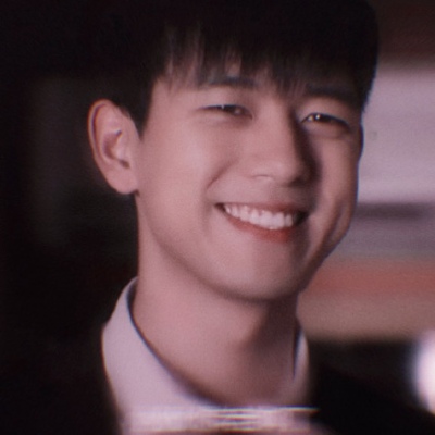 江奕/李现/李现穿西服/李现同款表情