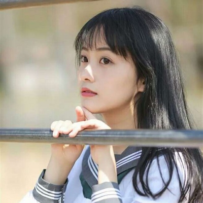 安奈 夏日小清新女头：别人走在路上 你走在我心上