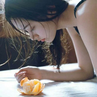 安奈 夏日小清新女头：别人走在路上 你走在我心上
