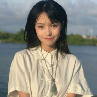 安奈 夏日小清新女头：别人走在路上 你走在我心上
