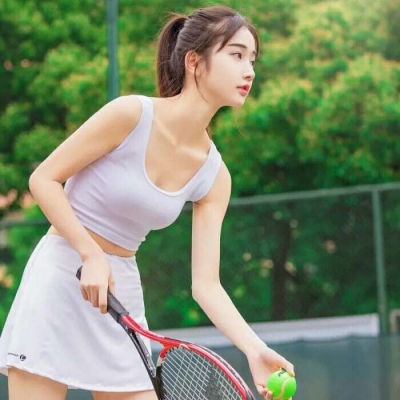 安奈 夏日小清新女头：别人走在路上 你走在我心上