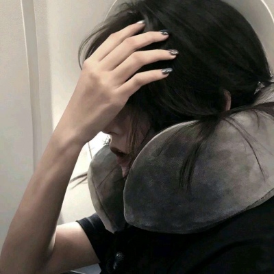 允言/可爱软妹微信女    你未必光芒万丈但始终温柔有光