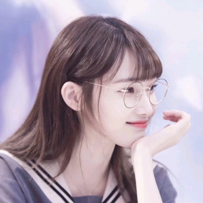 允言/可爱软妹微信女    你未必光芒万丈但始终温柔有光