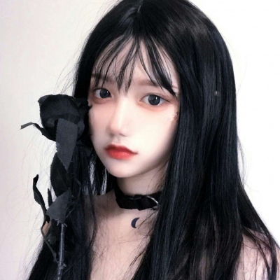 白灏宇:微信头像/女生/   谢谢您百忙之中还记得来敷衍我这个闲人