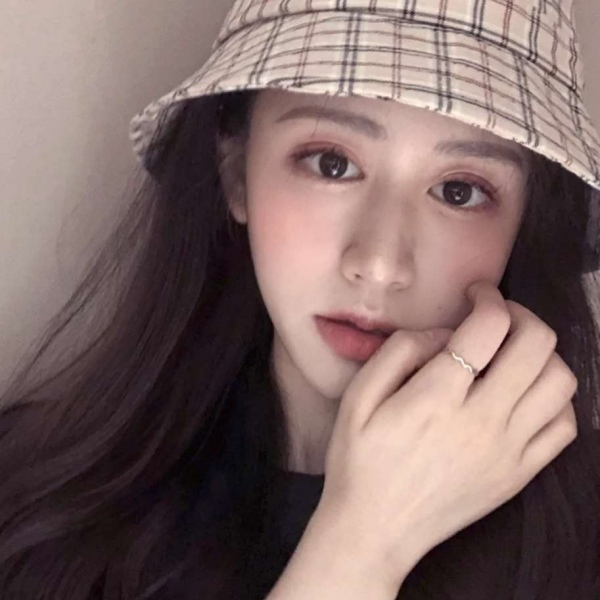 林哲 微信头像/帽子女头 下学期很短 多看看喜欢的人
