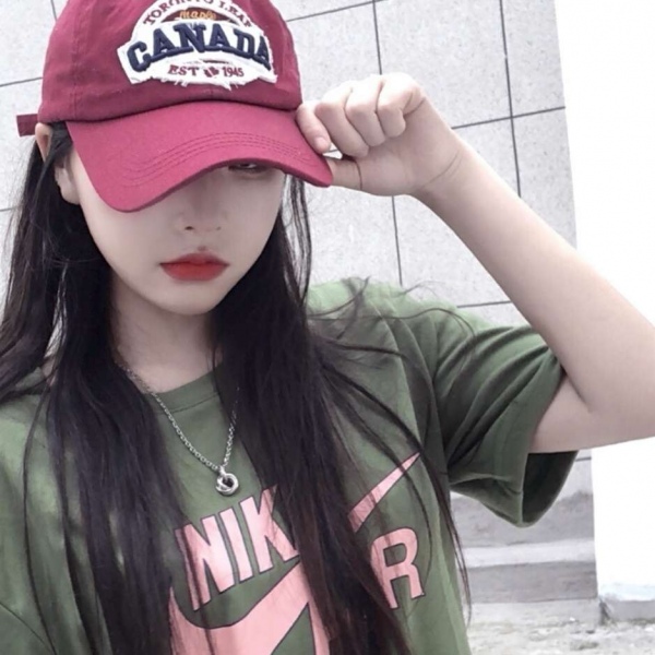林哲 微信头像/帽子女头 下学期很短 多看看喜欢的人